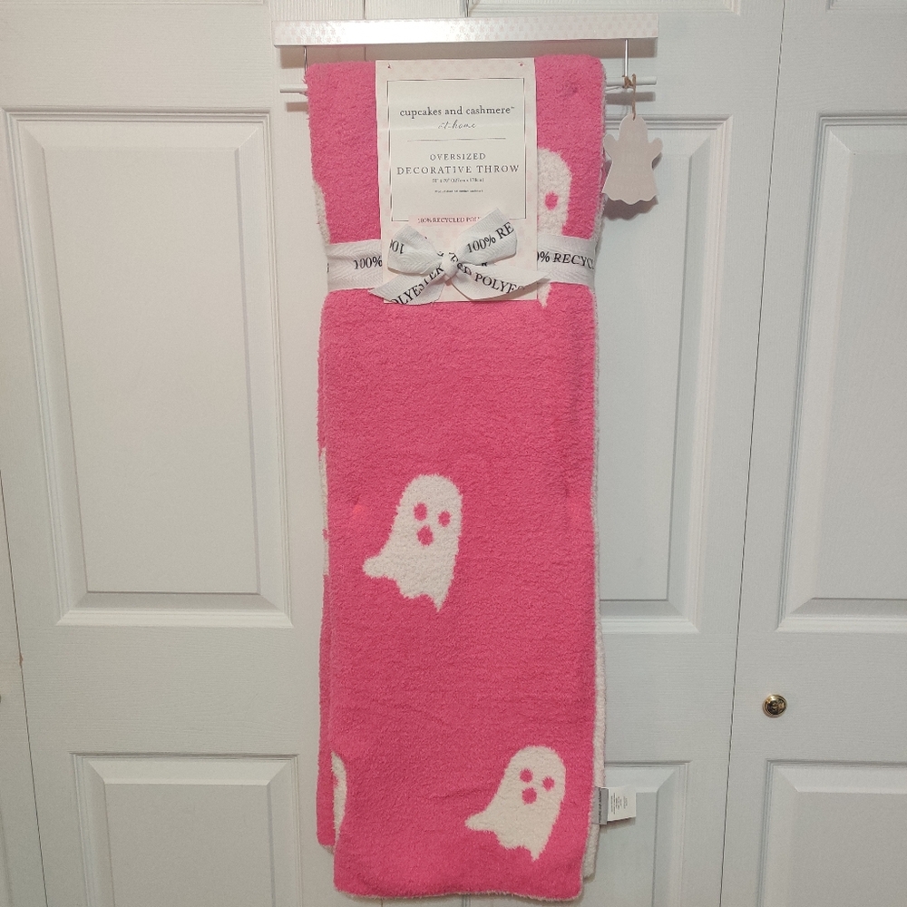 Pink ghost blanket viral tik tok throw cupcakes and cashmere halloween decor - Picture 1 of 7